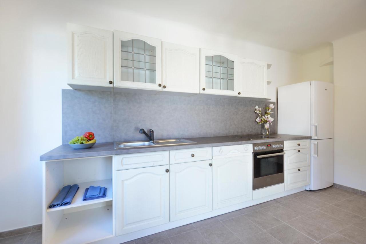 Apartmany Jevany Extérieur photo