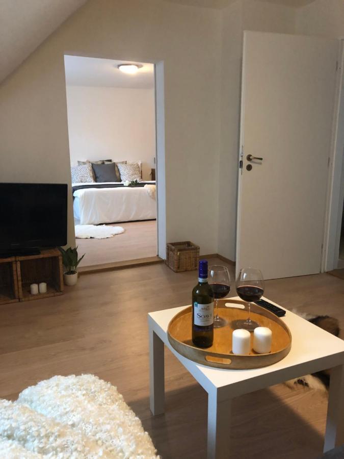 Apartmany Jevany Extérieur photo