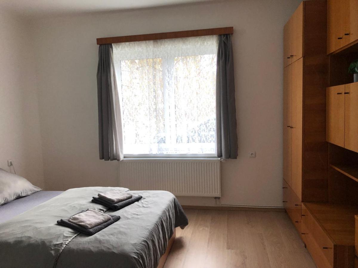 Apartmany Jevany Extérieur photo