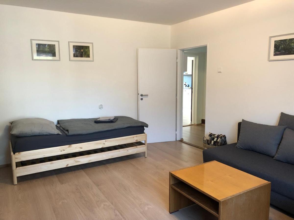 Apartmany Jevany Extérieur photo