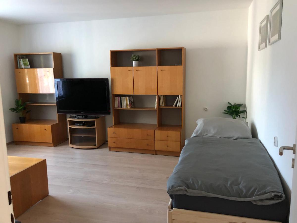 Apartmany Jevany Extérieur photo
